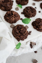 Load image into Gallery viewer, After Eight Cookie Made