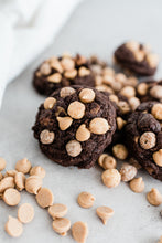 Load image into Gallery viewer, Reese&#39;s Puffs Cookies - Regular Size