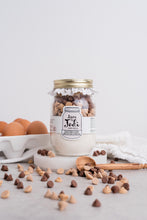 Load image into Gallery viewer, Peanut Butter Cookies with Sea Salt Caramel &amp; Milk Chocolate Mix