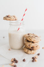 Load image into Gallery viewer, Peanut Butter Cookies with Sea Salt Caramel &amp; Milk Chocolate Mix Milk