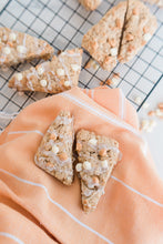 Load image into Gallery viewer, Pumpkin Spice Scones - Regular Size Closeup
